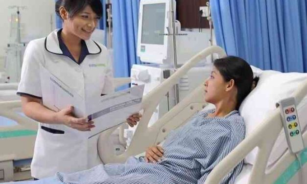 Peran Vital Perawat Dalam Pelayanan Kesehatan Di Rumah Sakit