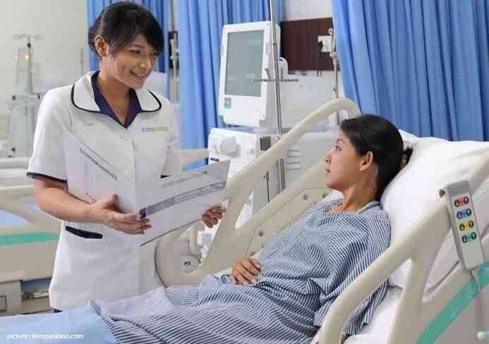 Peran Vital Perawat Dalam Pelayanan Kesehatan Di Rumah Sakit