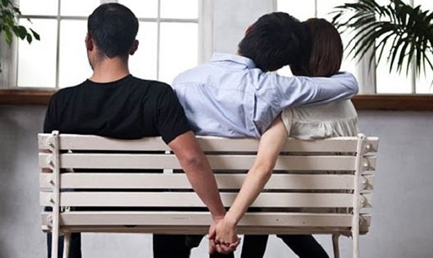 Selingkuh: Penyebab Dan Dampaknya Pada Hubungan