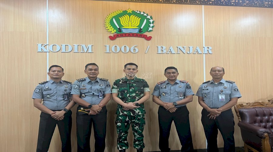 Menjalin Kerja Sama Dengan Polisi Untuk Keamanan Lingkungan
