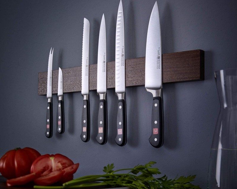 Pisau Dapur VS Pisau Serbaguna: Mana Yang Lebih Praktis?