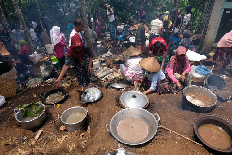 Budaya Gotong Royong Sebagai Identitas Masyarakat Indonesia