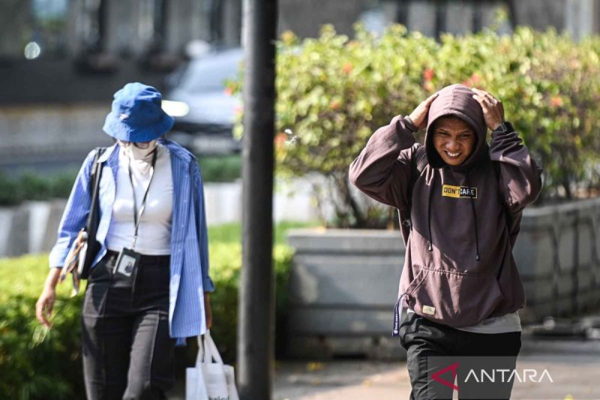 Cuaca Panas Ekstrem, Begini Cara Menjaga Kesehatan Tubuh