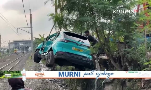 Insiden Tabrakan Kereta Dan Taksi Green SM, Ini Penyebabnya