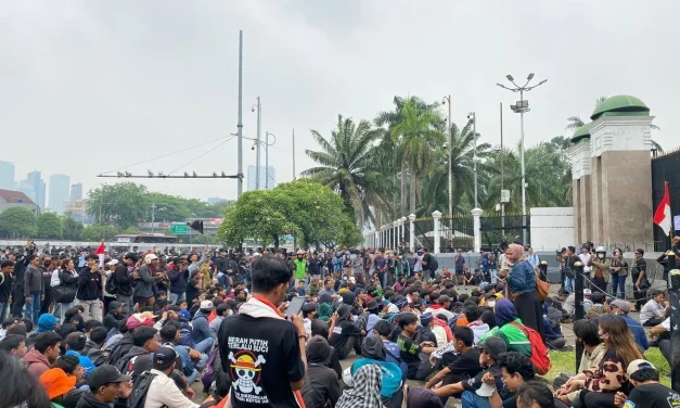 Bundaran HI Dipadati Massa Mahasiswa UI, Ini Daftar Tuntutannya