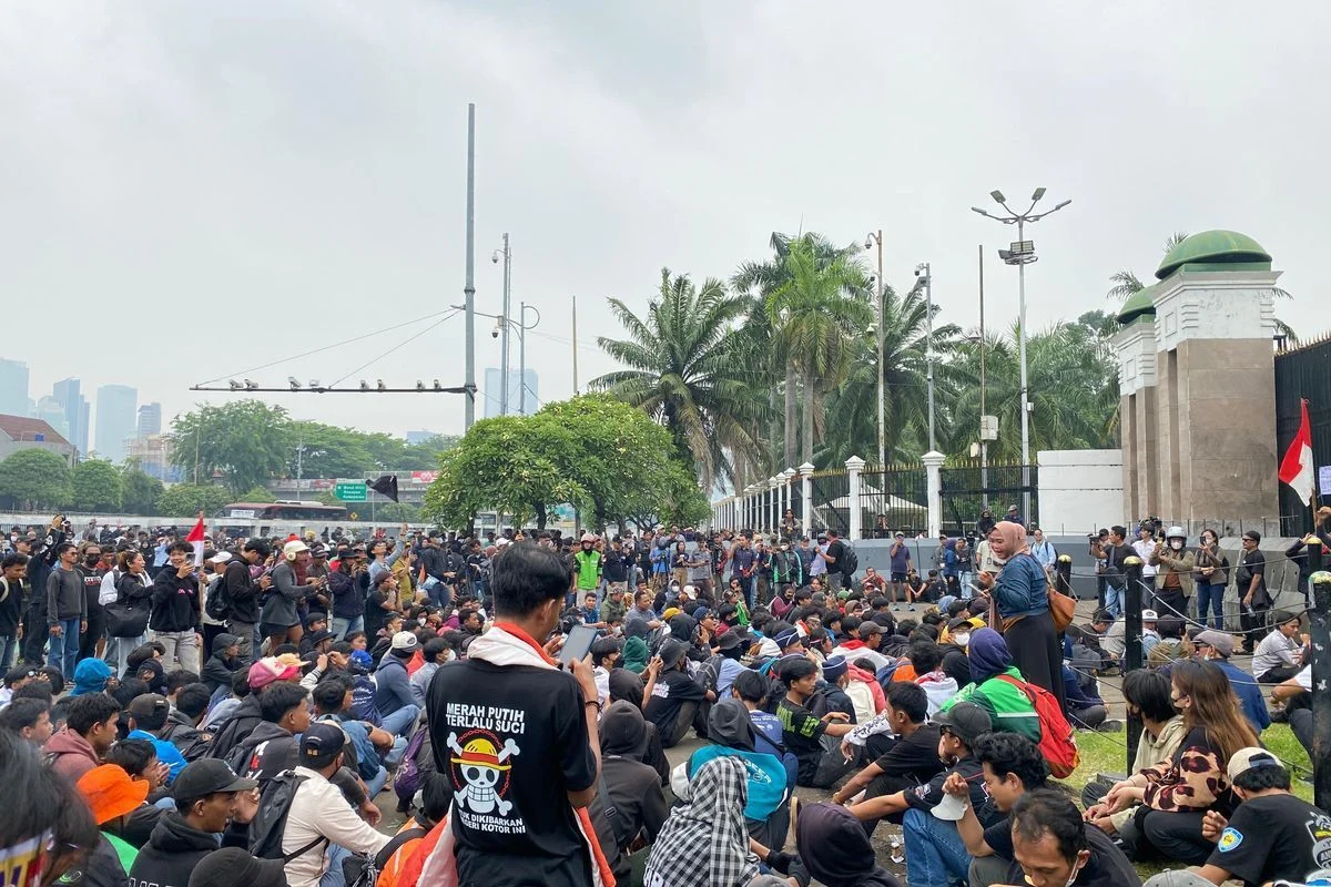 Bundaran HI Dipadati Massa Mahasiswa UI, Ini Daftar Tuntutannya