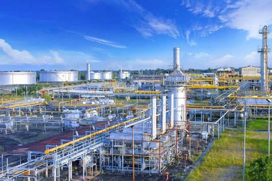 Strategi Pertamina Menghadapi Tantangan Energi Di Indonesia