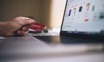 Belanja Online Makin Praktis: Perlu Diperhatikan Sebelum Membeli