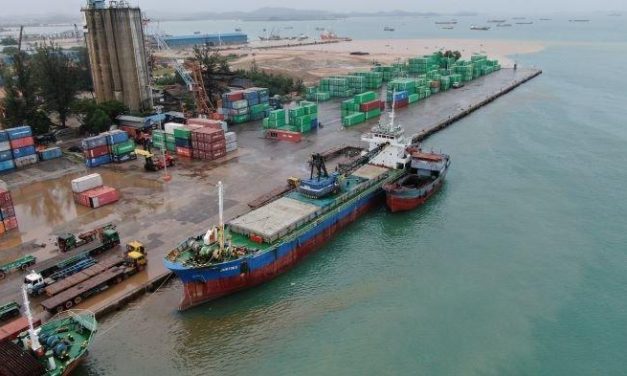 Pelabuhan Modern: Infrastruktur Perdagangan Transportasi Laut