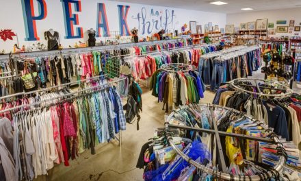 Bisnis Thrift: Peluang Usaha Pakaian Bekas Di Anak Muda